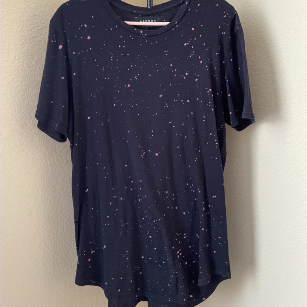 Men’s Pacsun Scallop T-Shirt